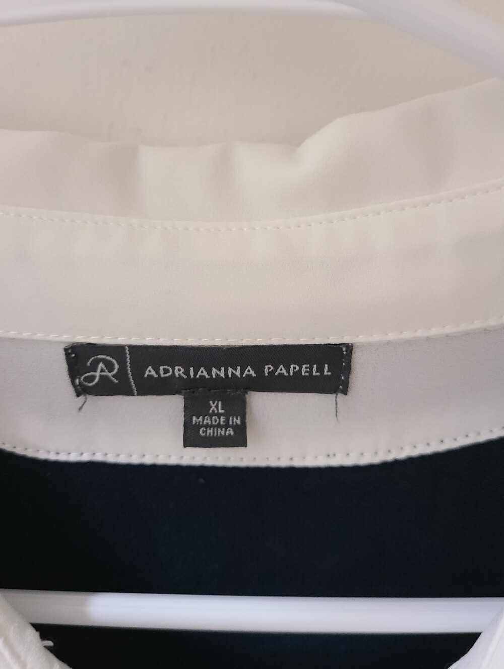 Adrianna Papell V‑Neck Sweater Vest Layered Blouse Navy Blue & White Sz XL - Picture 6 of 11